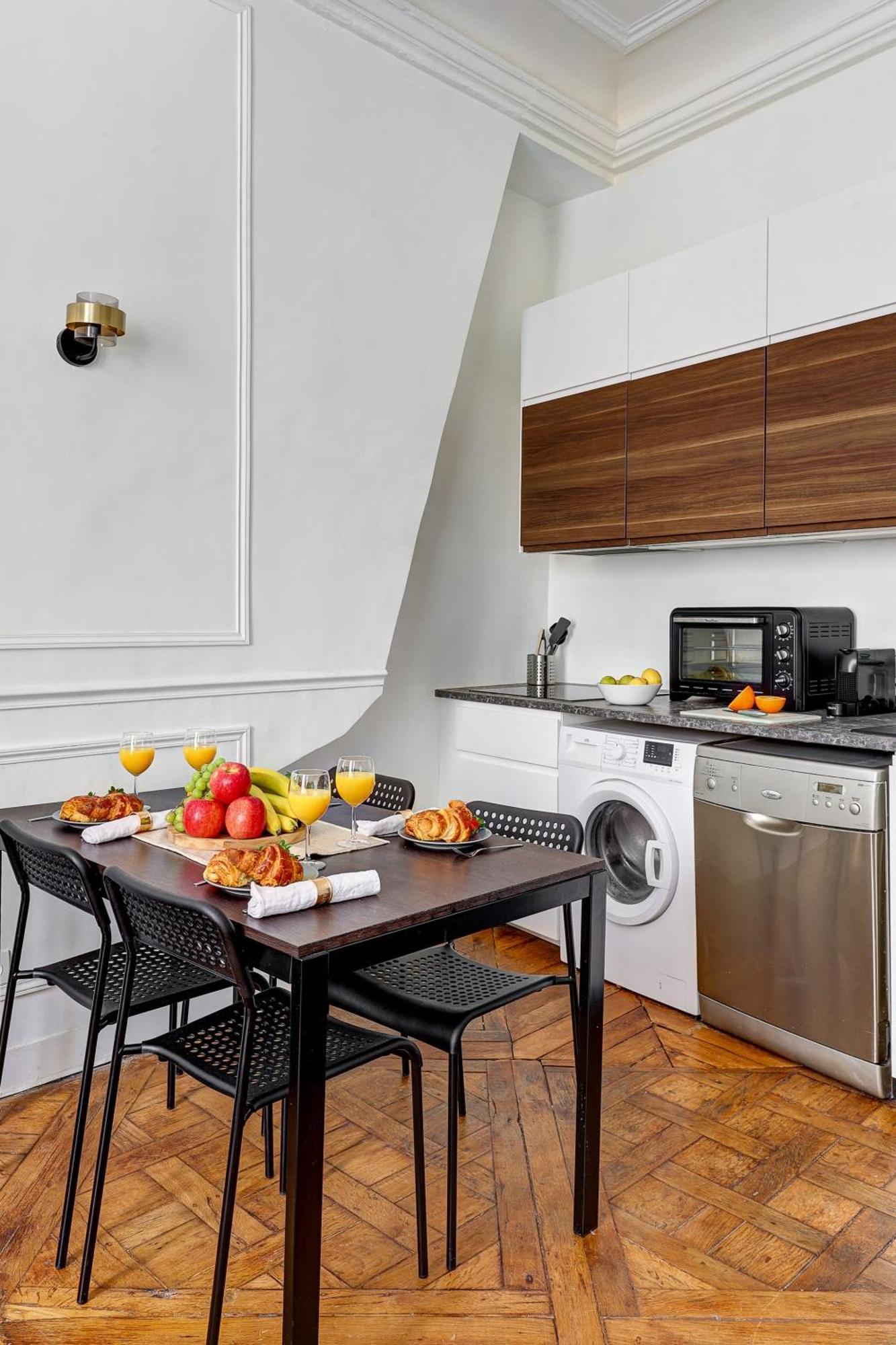 Eiffel Tower & Invalides - 1Br - Cityapartmentstay Párizs Kültér fotó